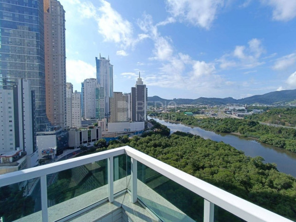 Imagem Apartamento com 3 Quartos para Alugar, 150 m² em Centro - Balneário Camboriú Imagem Apartamento com 3 Quartos para Alugar, 150 m² em Centro - Balneário Camboriú