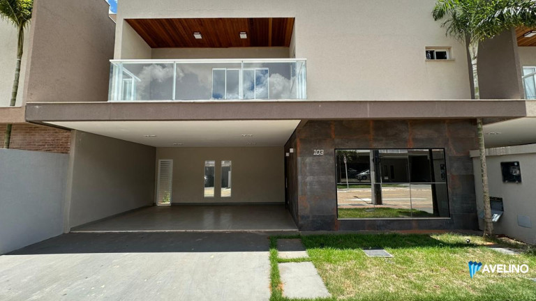 Sobrado com 3 Quartos à Venda, 167 m² em Tiradentes - Campo Grande