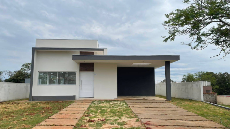 Imagem Casa com 3 Quartos à Venda, 450 m² em Condomínio Ninho Verde I - Porangaba