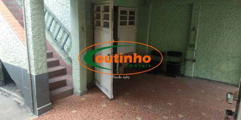 Imagem Casa com 7 Quartos à Venda, 234 m² em Tijuca - Rio De Janeiro Imagem Casa com 7 Quartos à Venda, 234 m² em Tijuca - Rio De Janeiro