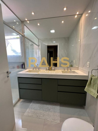 Imagem Apartamento com 3 Quartos à Venda, 161 m² em Centro - Joinville Imagem Apartamento com 3 Quartos à Venda, 161 m² em Centro - Joinville