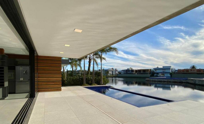 Casa com 5 Quartos à Venda, 350 m² em Centro - Xangri-lá