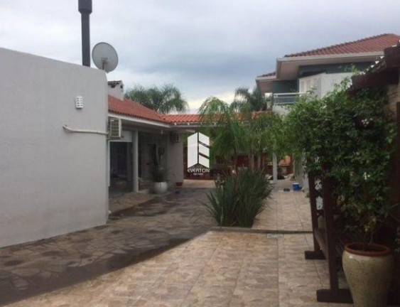 Imagem Casa com 3 Quartos à Venda, 1.950 m² em São José - Santa Maria