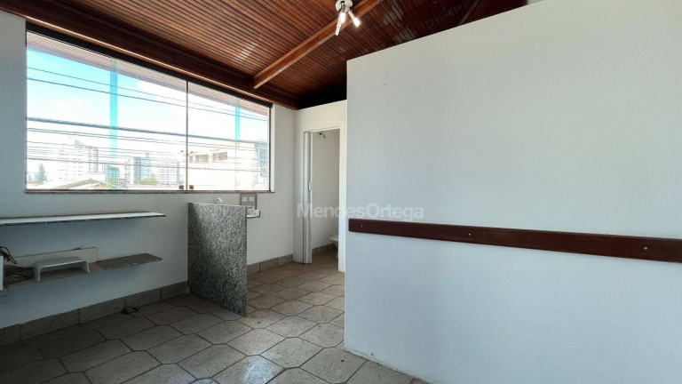 Imagem Casa com 3 Quartos para Alugar, 375 m² em Centro - Sorocaba