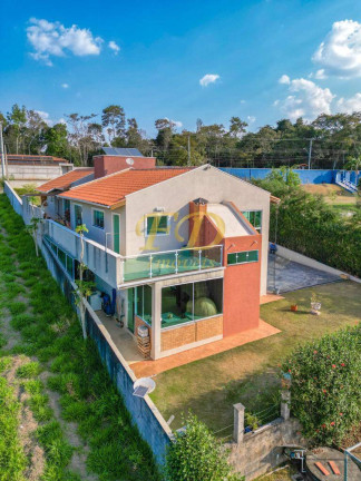 Imagem Chácara com 4 Quartos à Venda, 1.600 m² em Zona Rural - Piracaia Imagem Chácara com 4 Quartos à Venda, 1.600 m² em Zona Rural - Piracaia