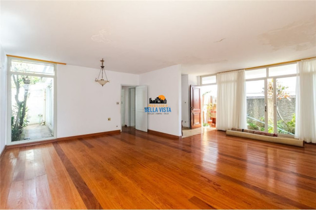 Casa com 4 Quartos à Venda,  em Vila Mascote - São Paulo