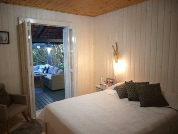 Imagem Casa com 3 Quartos à Venda, 1.280 m² em Lomba Grande - Novo Hamburgo