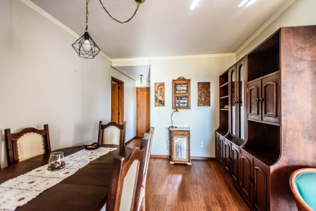 Imagem Apartamento com 3 Quartos à Venda, 123 m² em Petrópolis - Porto Alegre