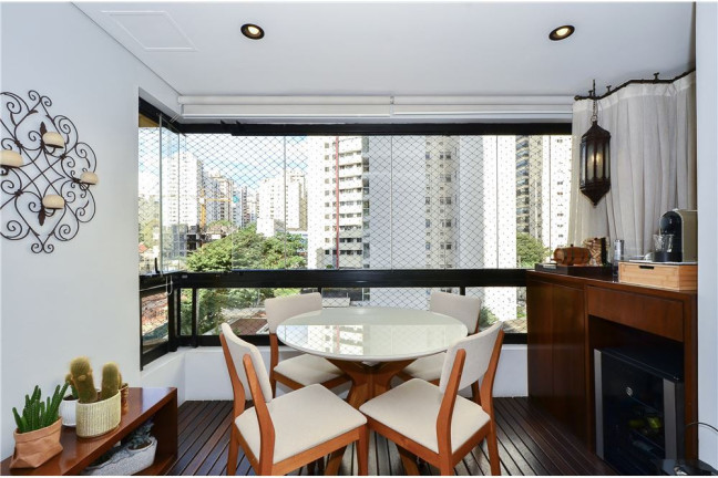 Imagem Imóvel com 3 Quartos à Venda, em Brooklin Paulista - São Paulo Imagem Imóvel com 3 Quartos à Venda, em Brooklin Paulista - São Paulo