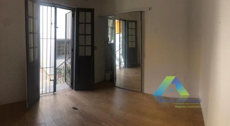 Imagem Sobrado com 6 Quartos à Venda, 300 m² em Cerqueira César - São Paulo