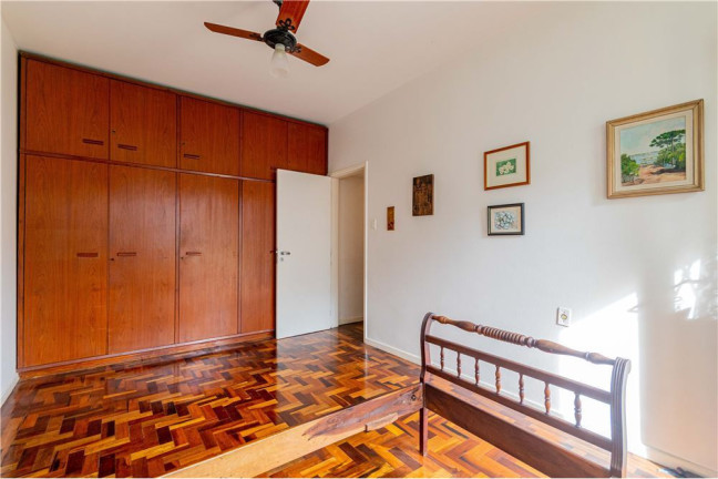 Imagem Imóvel com 2 Quartos à Venda, em Petrópolis - Porto Alegre Imagem Imóvel com 2 Quartos à Venda, em Petrópolis - Porto Alegre