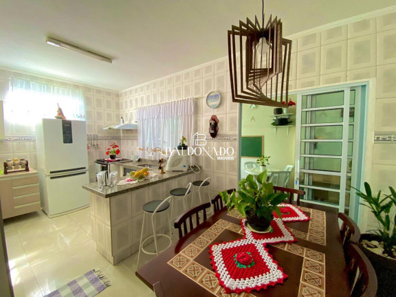 Imagem Casa com 5 Quartos à Venda, 300 m² em Centro - Extrema Imagem Casa com 5 Quartos à Venda, 300 m² em Centro - Extrema
