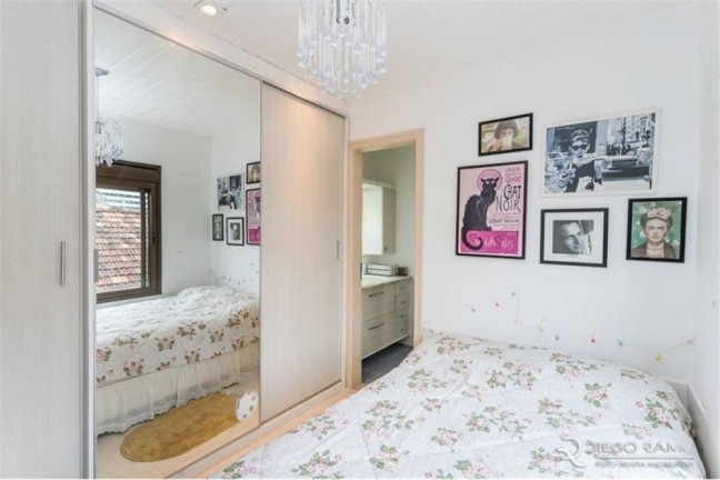 Imagem Cobertura com 4 Quartos à Venda, 153 m² em Moinhos De Vento - Porto Alegre Imagem Cobertura com 4 Quartos à Venda, 153 m² em Moinhos De Vento - Porto Alegre