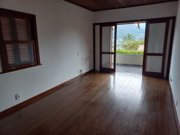 Imagem Casa com 4 Quartos à Venda, 326 m² em Araras - Teresópolis
