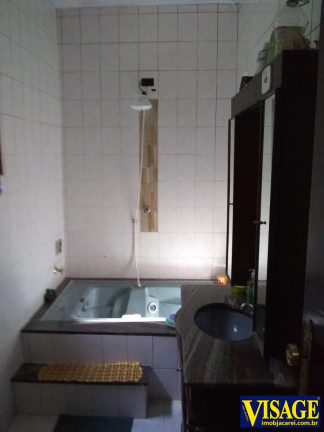 Imagem Casa com 3 Quartos à Venda, 317 m² em Pq. Santo Antonio - Jacareí Imagem Casa com 3 Quartos à Venda, 317 m² em Pq. Santo Antonio - Jacareí