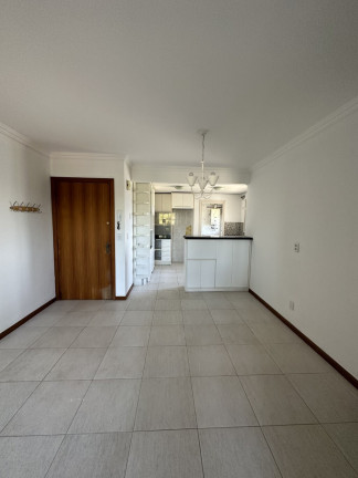 Imagem Imóvel com 3 Quartos à Venda, em Cristal - Porto Alegre Imagem Imóvel com 3 Quartos à Venda, em Cristal - Porto Alegre