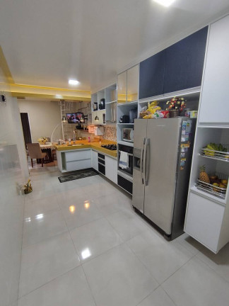Imagem Casa com 4 Quartos à Venda, em Centro - São Pedro Da Aldeia Imagem Casa com 4 Quartos à Venda, em Centro - São Pedro Da Aldeia