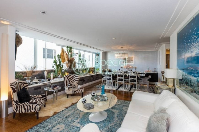 Apartamento com 2 Quartos à Venda, 250 m² em Jardim América - São Paulo