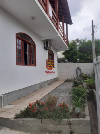 Casa com 3 Quartos à Venda, 240 m² em Capoeiras - Florianópolis