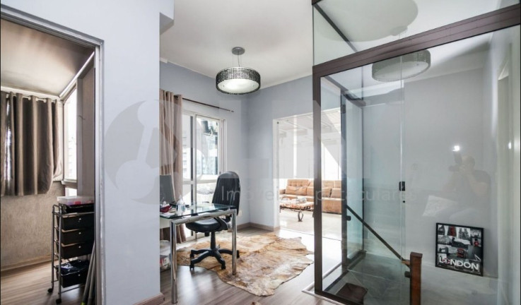 Imagem Imóvel com 3 Quartos à Venda, 155 m² em São Sebastião - Porto Alegre