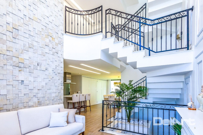 Imagem Casa com 2 Quartos à Venda, 233 m² em Santa Cândida - Curitiba