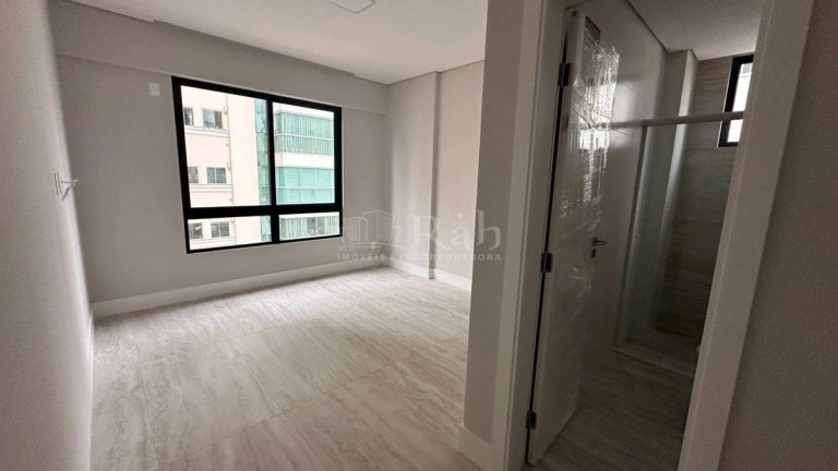 Imagem Apartamento com 4 Quartos à Venda, 146 m² em Pioneiros - Balneário Camboriú Imagem Apartamento com 4 Quartos à Venda, 146 m² em Pioneiros - Balneário Camboriú