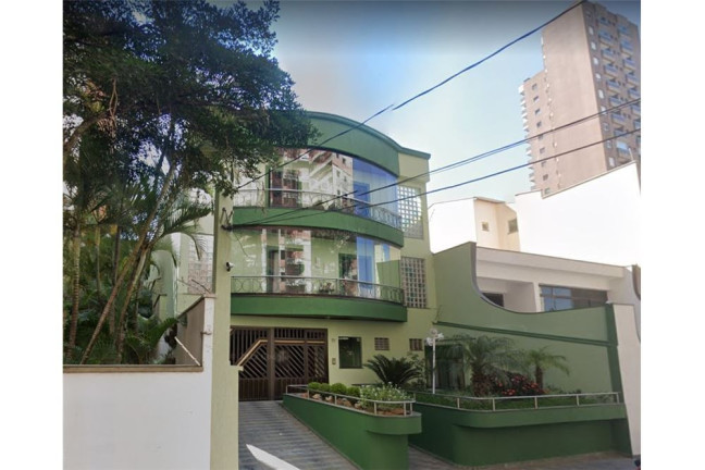 Apartamento com 3 Quartos à Venda, 126 m²