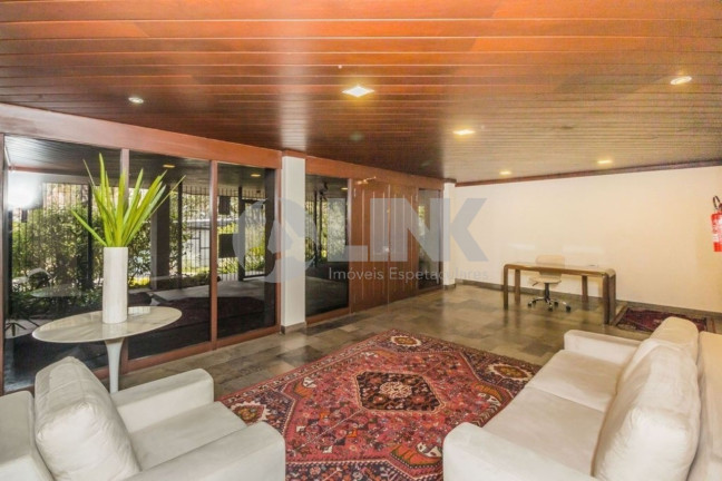 Imagem Imóvel com 3 Quartos à Venda, 317 m² em Bela Vista - Porto Alegre Imagem Imóvel com 3 Quartos à Venda, 317 m² em Bela Vista - Porto Alegre