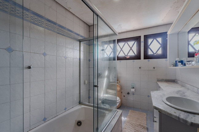 Imagem Casa com 3 Quartos à Venda, 385 m² em Agronomia - Porto Alegre