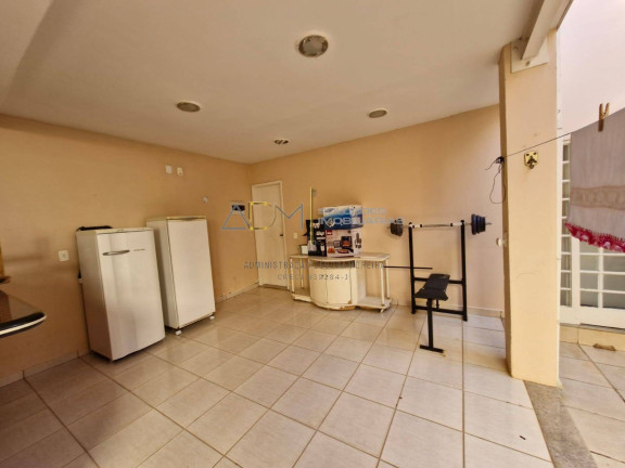 Imagem Casa com 3 Quartos à Venda, 300 m² em Chácara Floresta - Botucatu Imagem Casa com 3 Quartos à Venda, 300 m² em Chácara Floresta - Botucatu