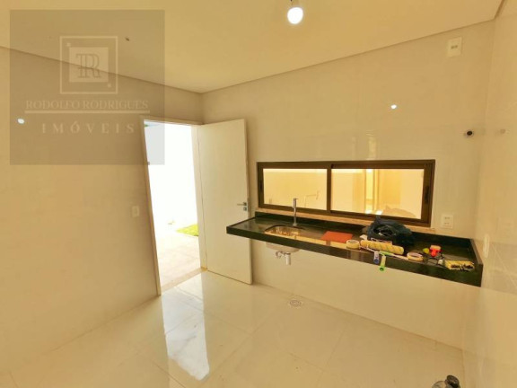 Imagem Casa de Condomínio com 4 Quartos à Venda, 180 m² em Lagoa Redonda - Fortaleza Imagem Casa de Condomínio com 4 Quartos à Venda, 180 m² em Lagoa Redonda - Fortaleza