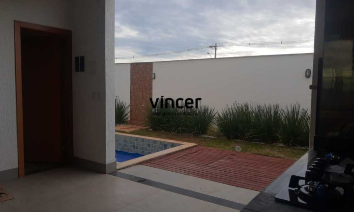 Imagem Casa com 3 Quartos à Venda, 222 m² em Senador Canedo