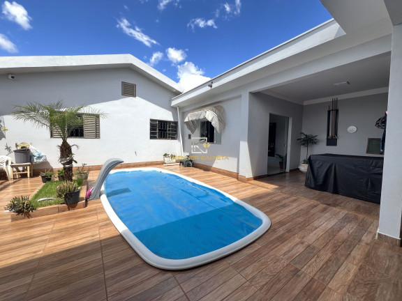 Casa com 3 Quartos à Venda, 199 m² em Residencial Barreiro - Patos De Minas