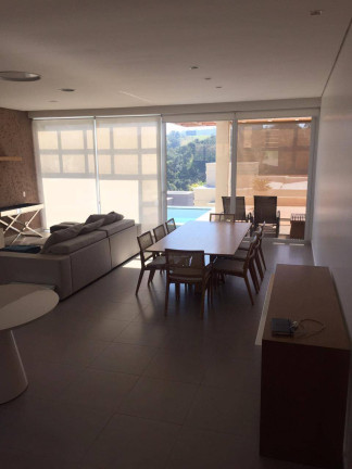 Imagem Casa com 4 Quartos à Venda, 330 m² em Alphaville - Santana De Parnaíba Imagem Casa com 4 Quartos à Venda, 330 m² em Alphaville - Santana De Parnaíba