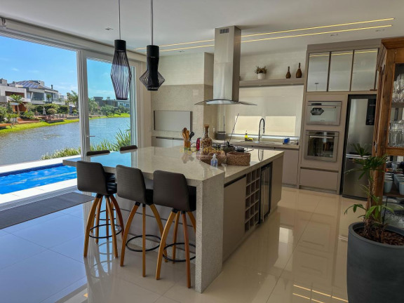 Imagem Casa com 4 Quartos à Venda, 333 m² em Condominio Malibu Beach Residence - Xangri-lá Imagem Casa com 4 Quartos à Venda, 333 m² em Condominio Malibu Beach Residence - Xangri-lá