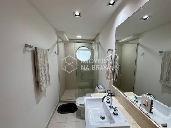 Imagem Apartamento com 4 Quartos para Temporada, 135 m² em Centro - Balneário Camboriú Imagem Apartamento com 4 Quartos para Temporada, 135 m² em Centro - Balneário Camboriú