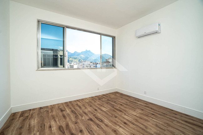 Imagem Apartamento com 4 Quartos à Venda, 130 m² em Tijuca - Rio De Janeiro