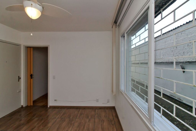 Imagem Imóvel com 1 Quarto à Venda, 38 m² em Camaquã - Porto Alegre Imagem Imóvel com 1 Quarto à Venda, 38 m² em Camaquã - Porto Alegre