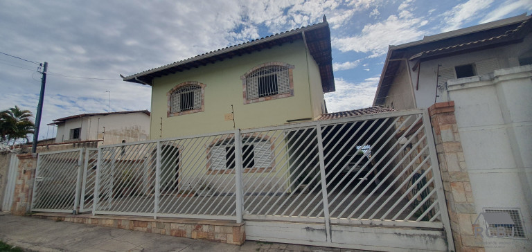 Imagem Sobrado com 6 Quartos à Venda,  em Centro - Esmeraldas