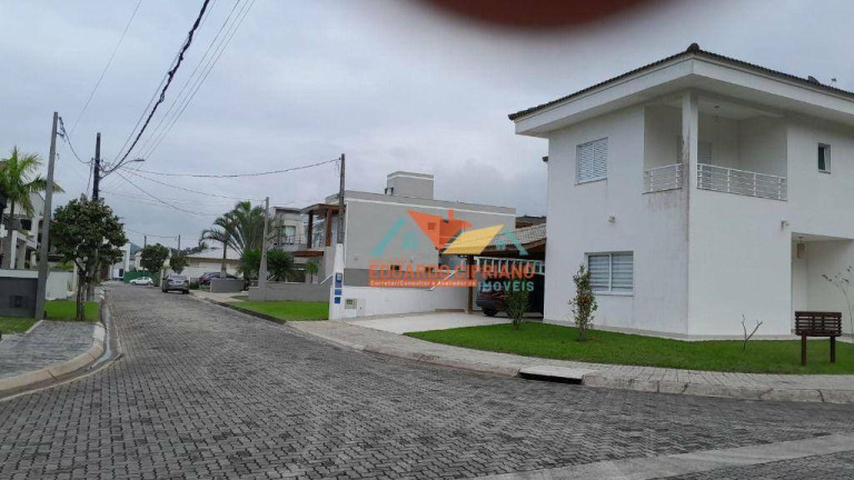 Imagem Casa com 4 Quartos à Venda, 221 m² em Massaguaçu - Caraguatatuba Imagem Casa com 4 Quartos à Venda, 221 m² em Massaguaçu - Caraguatatuba