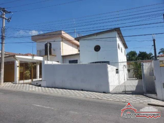 Casa com 3 Quartos à Venda, 300 m² em Jardim Jacinto - Jacareí