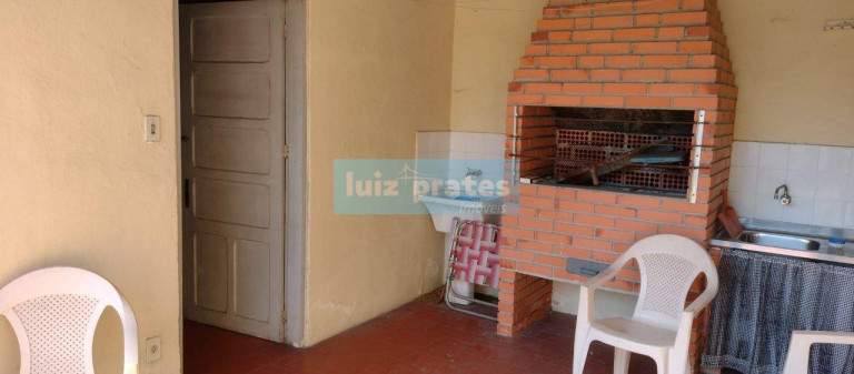 Imagem Casa com 2 Quartos à Venda, 170 m² em Centro - Pelotas