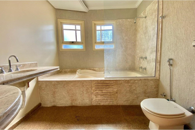 Imagem Casa com 4 Quartos à Venda, 284 m² em Higienópolis - Porto Alegre Imagem Casa com 4 Quartos à Venda, 284 m² em Higienópolis - Porto Alegre