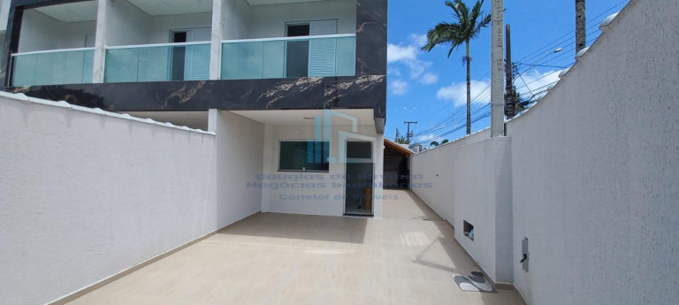 Casa de Condomínio com 2 Quartos à Venda, 70 m² em Caiçara - Praia Grande