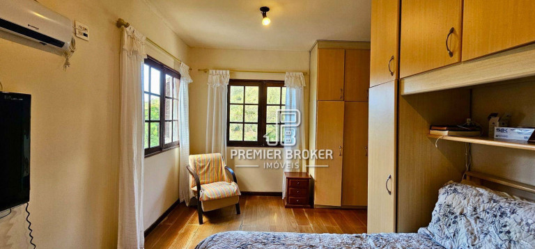 Imagem Casa com 3 Quartos à Venda, 265 m² em Vargem Grande - Teresópolis Imagem Casa com 3 Quartos à Venda, 265 m² em Vargem Grande - Teresópolis