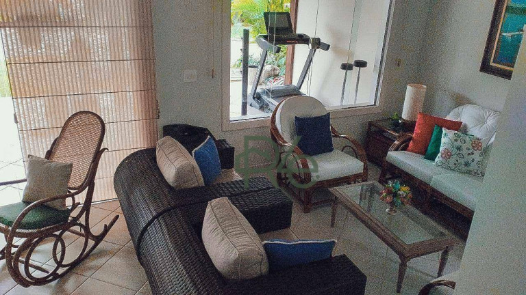 Imagem Casa com 8 Quartos à Venda, 500 m² em Pontal - Angra Dos Reis Imagem Casa com 8 Quartos à Venda, 500 m² em Pontal - Angra Dos Reis