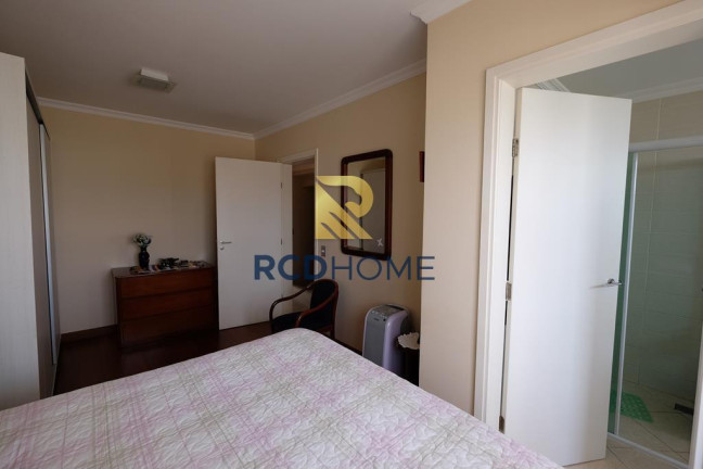 Imagem Casa com 4 Quartos à Venda, 199 m² em Uberaba - Curitiba