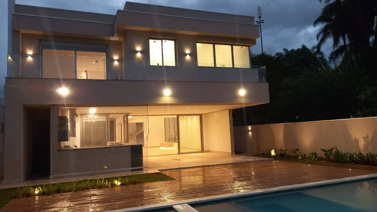 Imagem Casa com 4 Quartos à Venda, 686 m² em Alphaville Residencial Um - Barueri Imagem Casa com 4 Quartos à Venda, 686 m² em Alphaville Residencial Um - Barueri