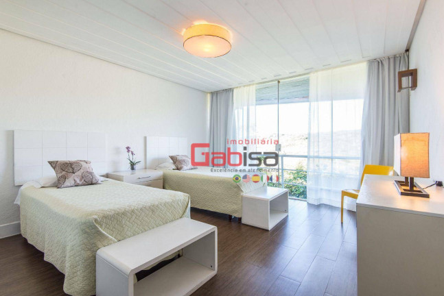 Imagem Casa com 4 Quartos à Venda, 340 m² em Ferradura - Armação Dos Búzios Imagem Casa com 4 Quartos à Venda, 340 m² em Ferradura - Armação Dos Búzios