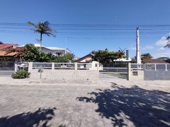 Imagem Casa com 3 Quartos à Venda, 360 m² em Salinas - Balneário Barra Do Sul Imagem Casa com 3 Quartos à Venda, 360 m² em Salinas - Balneário Barra Do Sul
